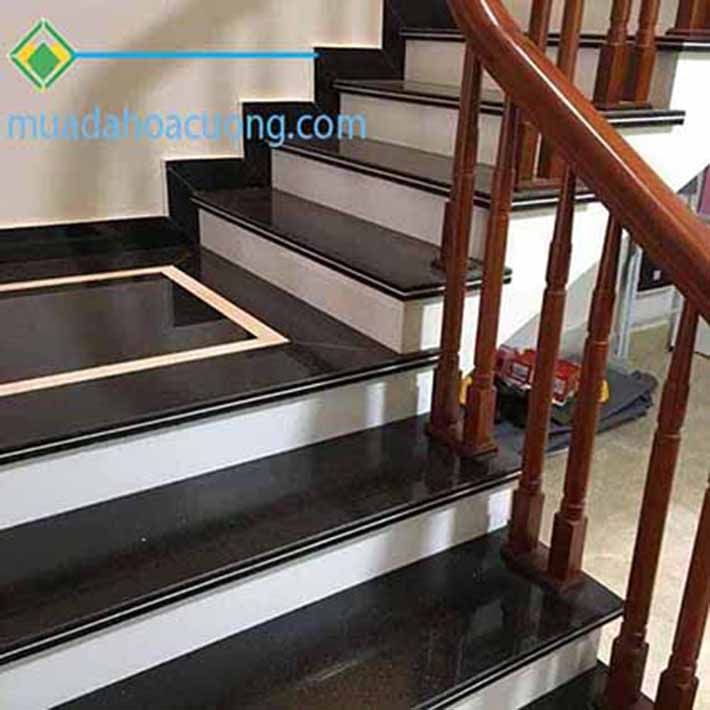 cầu thang đá hoa cương f3