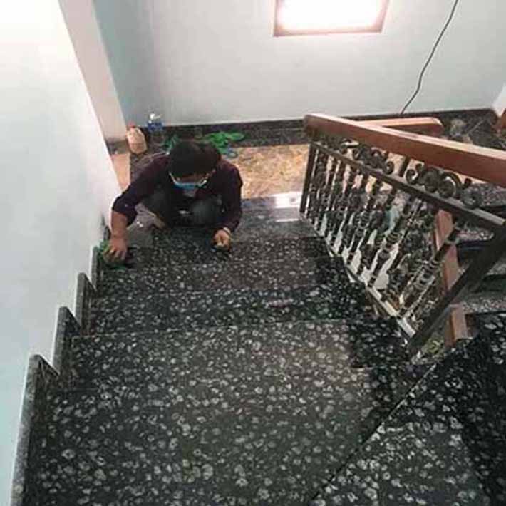 cầu thang đá hoa cương ktp115
