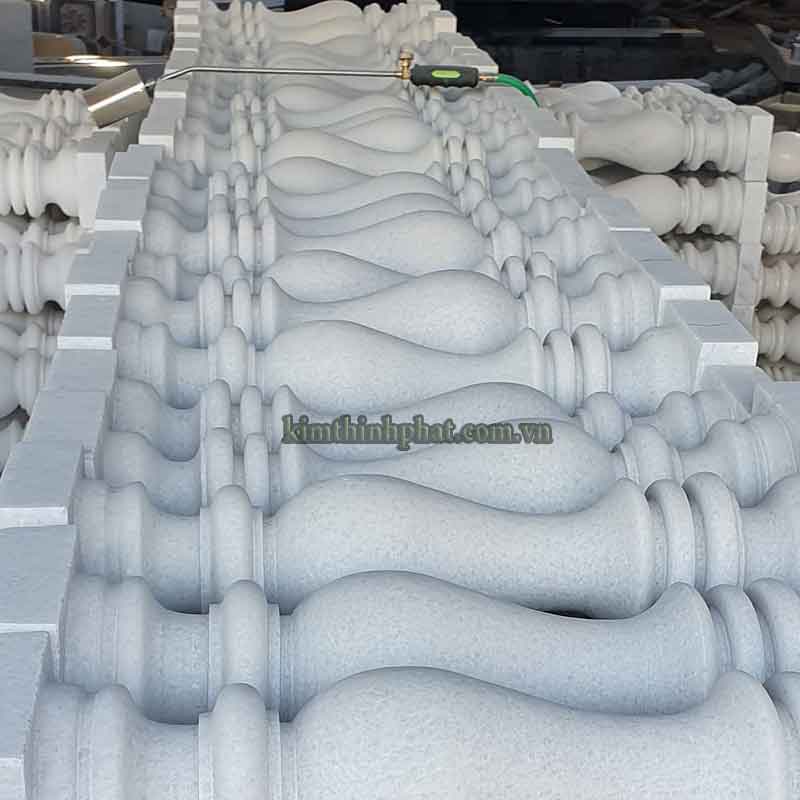 Con tiện đá hoa cương lan can