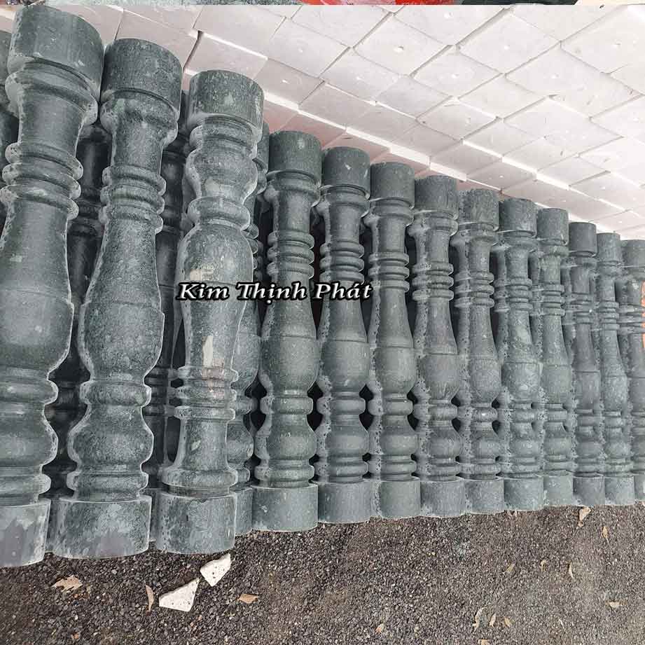 con tiện đá hoa cương lan can