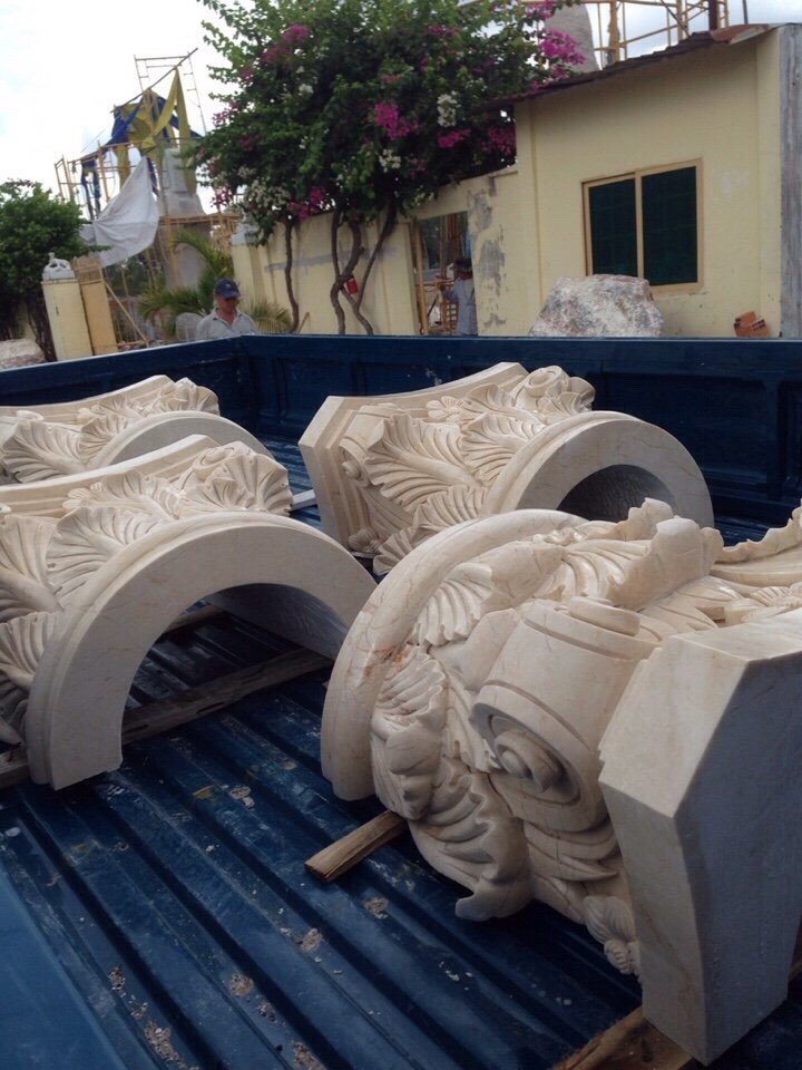 cột tròn ốp đá