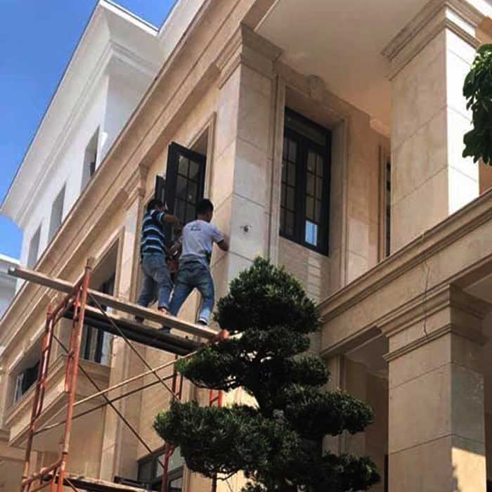 Cột đá hoa cương vuông