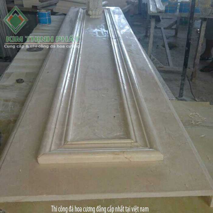 Cột đá hoa cương vuông
