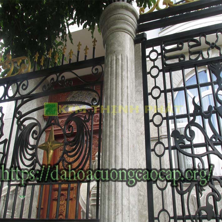 cột tròn đá hoa cương