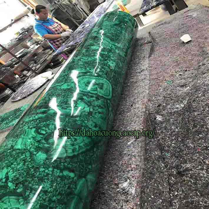 cột tròn đá hoa cương