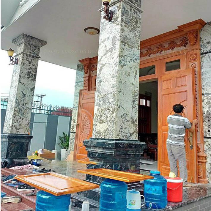 đá hoa cương cột