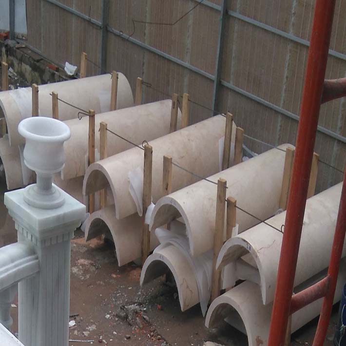 đá hoa cương cột