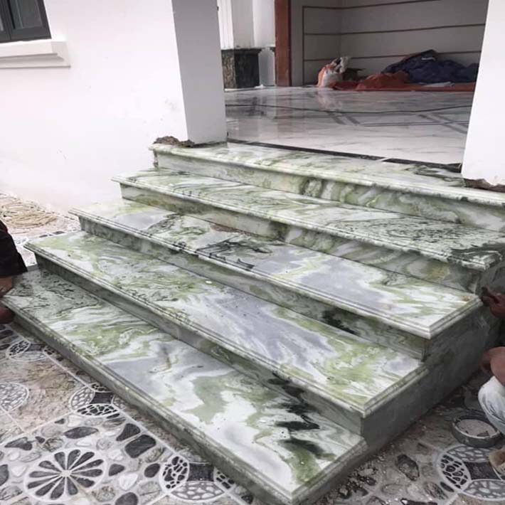 Đá hoa cương lát cầu thang