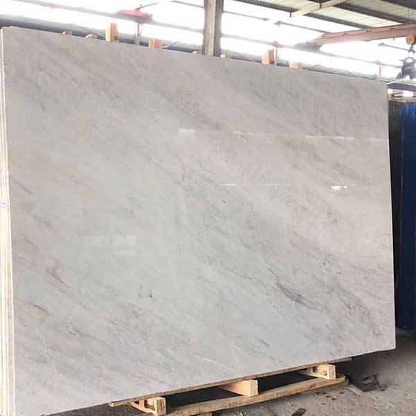 đá trắng ốp cầu thang
