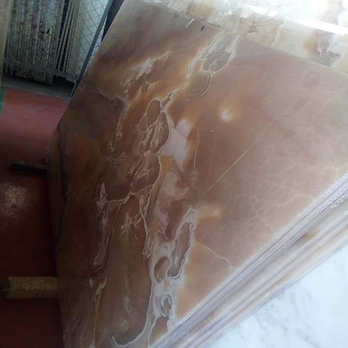 đá hoa cương vàng 