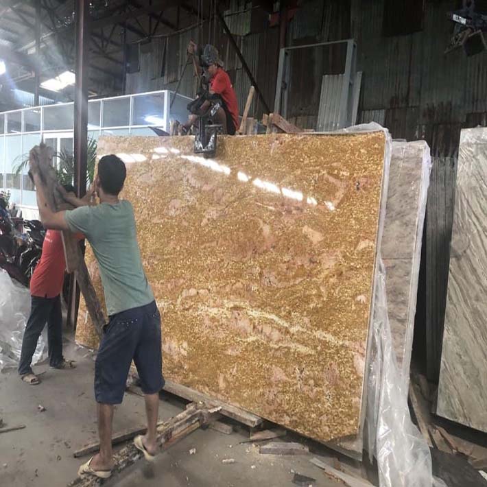  đá hoa cương vàng 