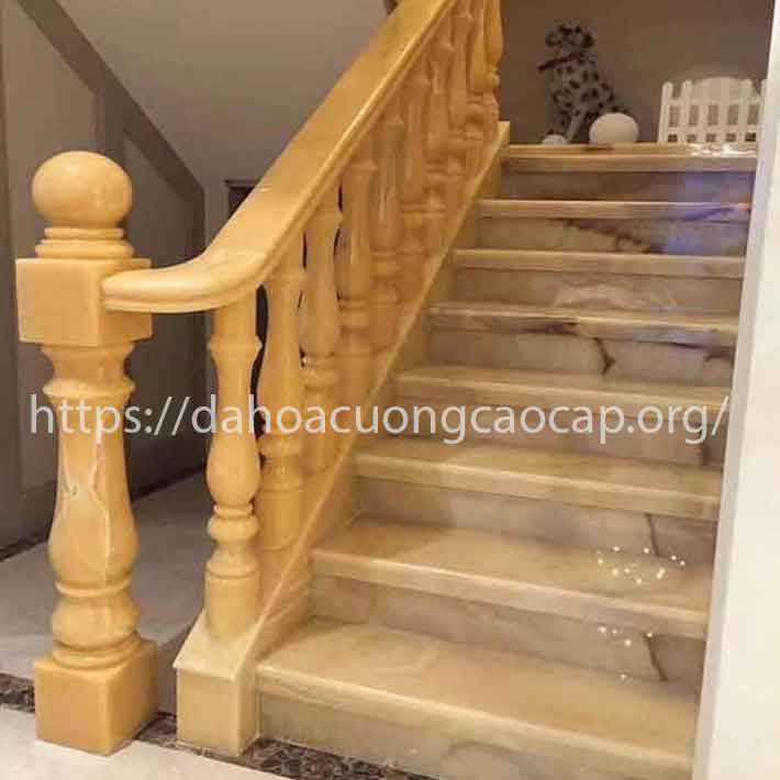 Đá hoa cương màu vàng