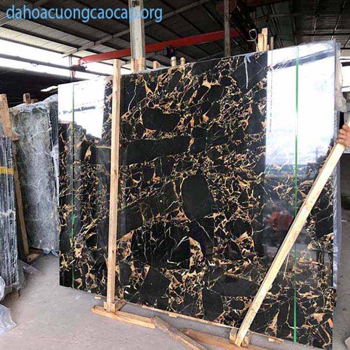 Đá hoa cương tự nhiên