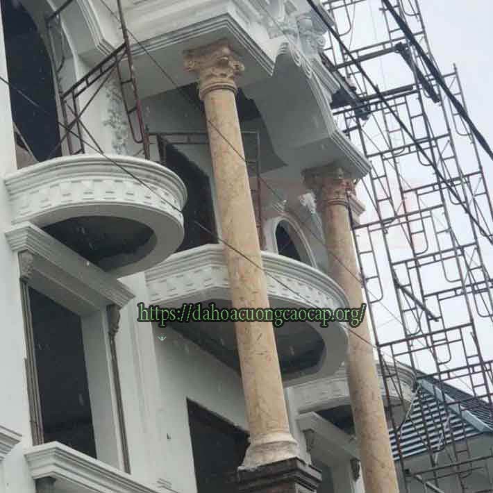 đá hoa cương cột tròn