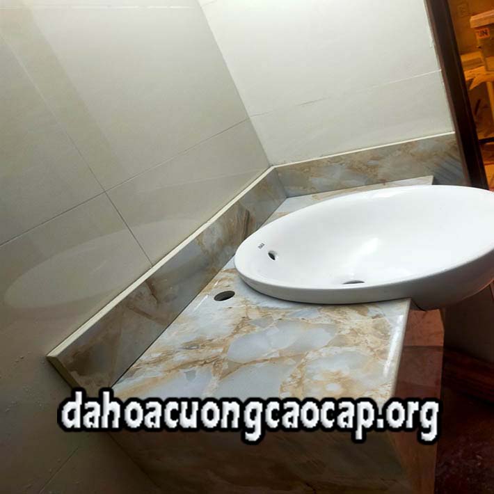 đá hoa cương mặt bếp