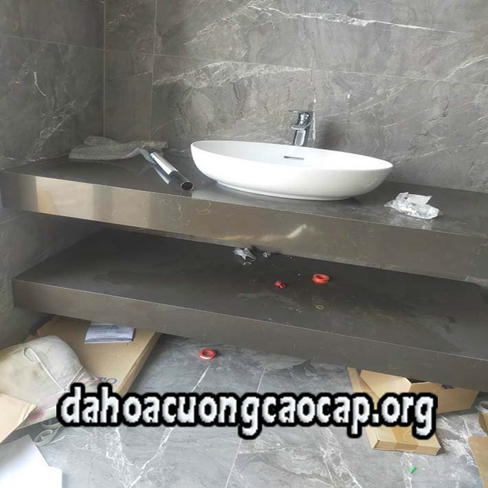 đá hoa cương mặt bếp