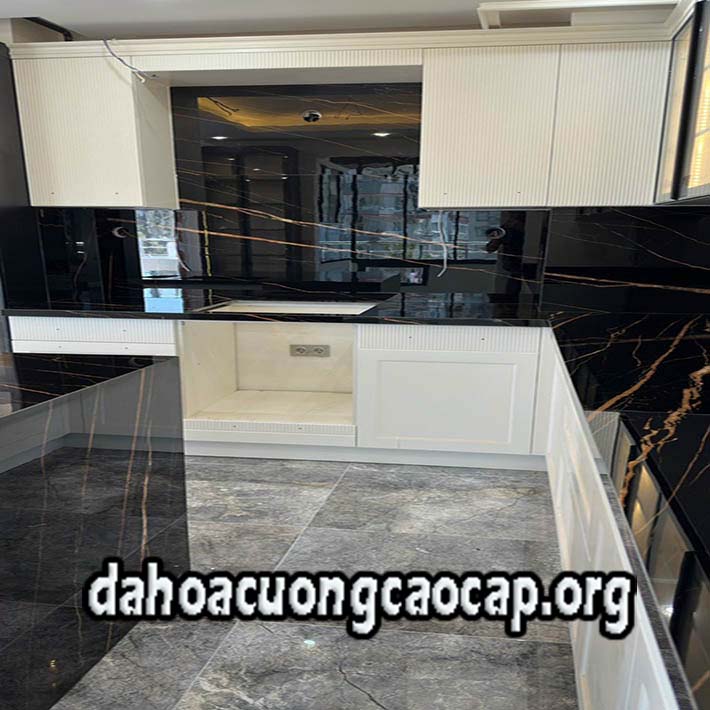 đá hoa cương mặt bếp