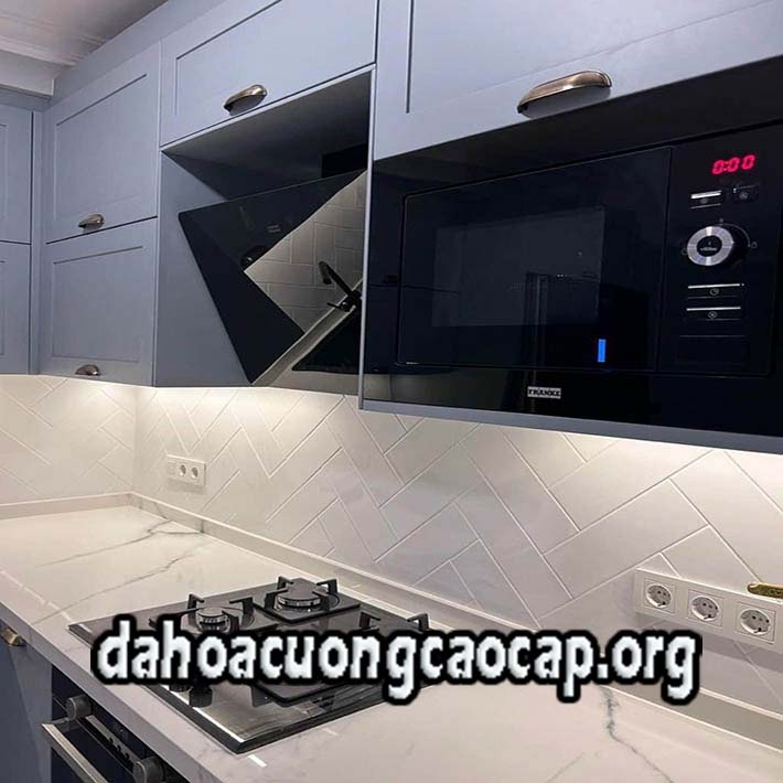 đá hoa cương mặt bếp