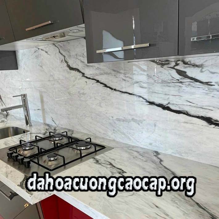 đá hoa cương mặt bếp