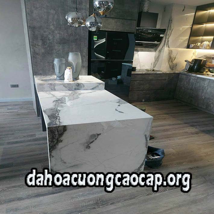 đá hoa cương mặt bếp