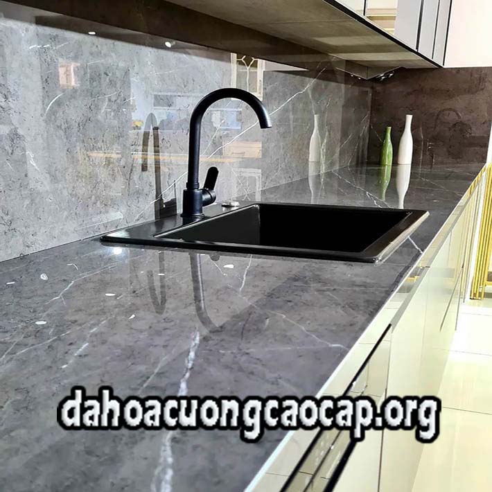 đá hoa cương mặt bếp