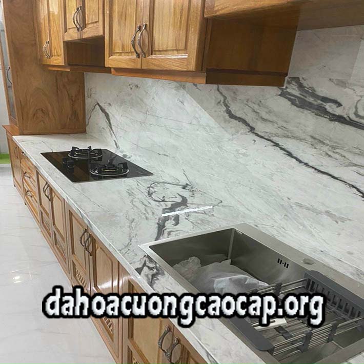 đá hoa cương mặt bếp
