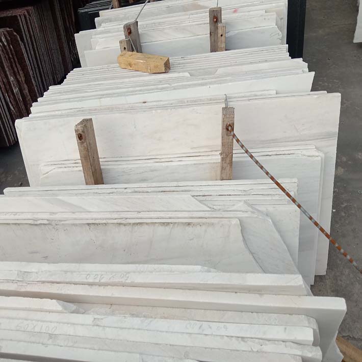 đá trắng ý nhân tạo