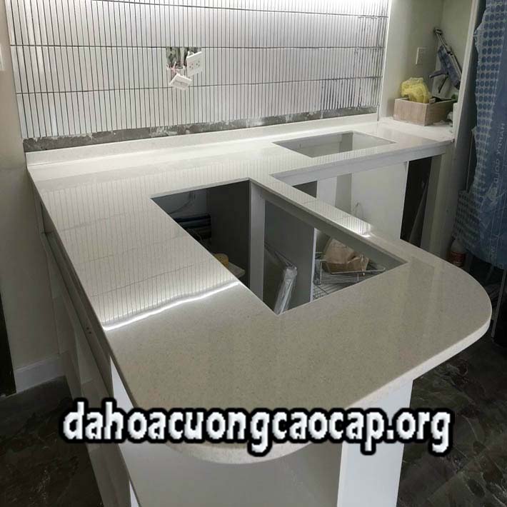 Đá hoa cương trắng sứ của Ý