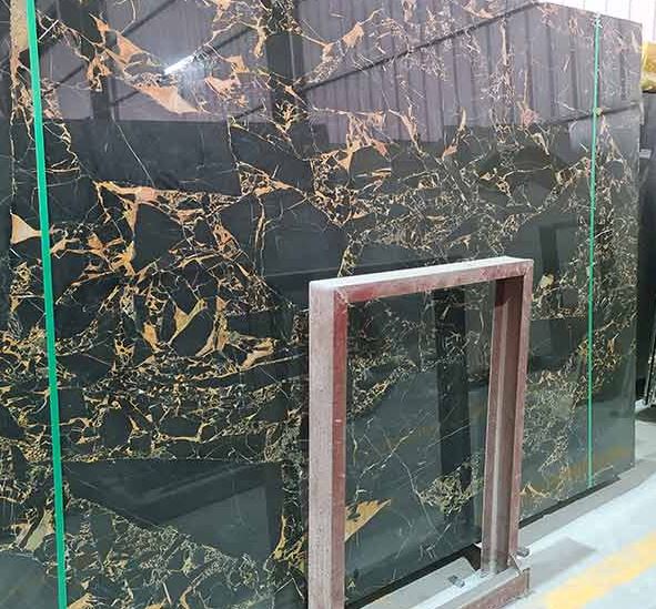 Giá đá hoa cương mã số 215 màu đen vân vàng
