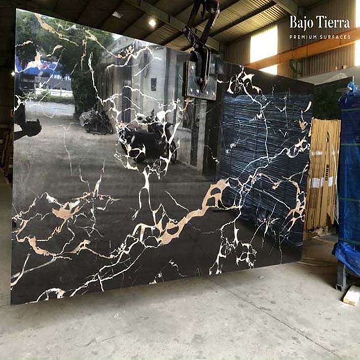 Đá Hoa Cương Tia Chớp Vàng