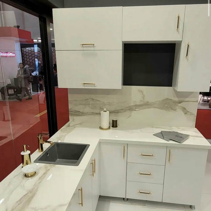 Mẫu đá marble hoa cương bếp màu trắng