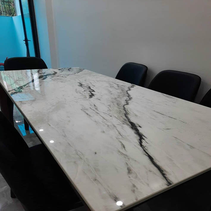 Thi cvông đá granite rẻ bếp màu trắng