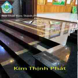 Cầu thang đá đỏ f4